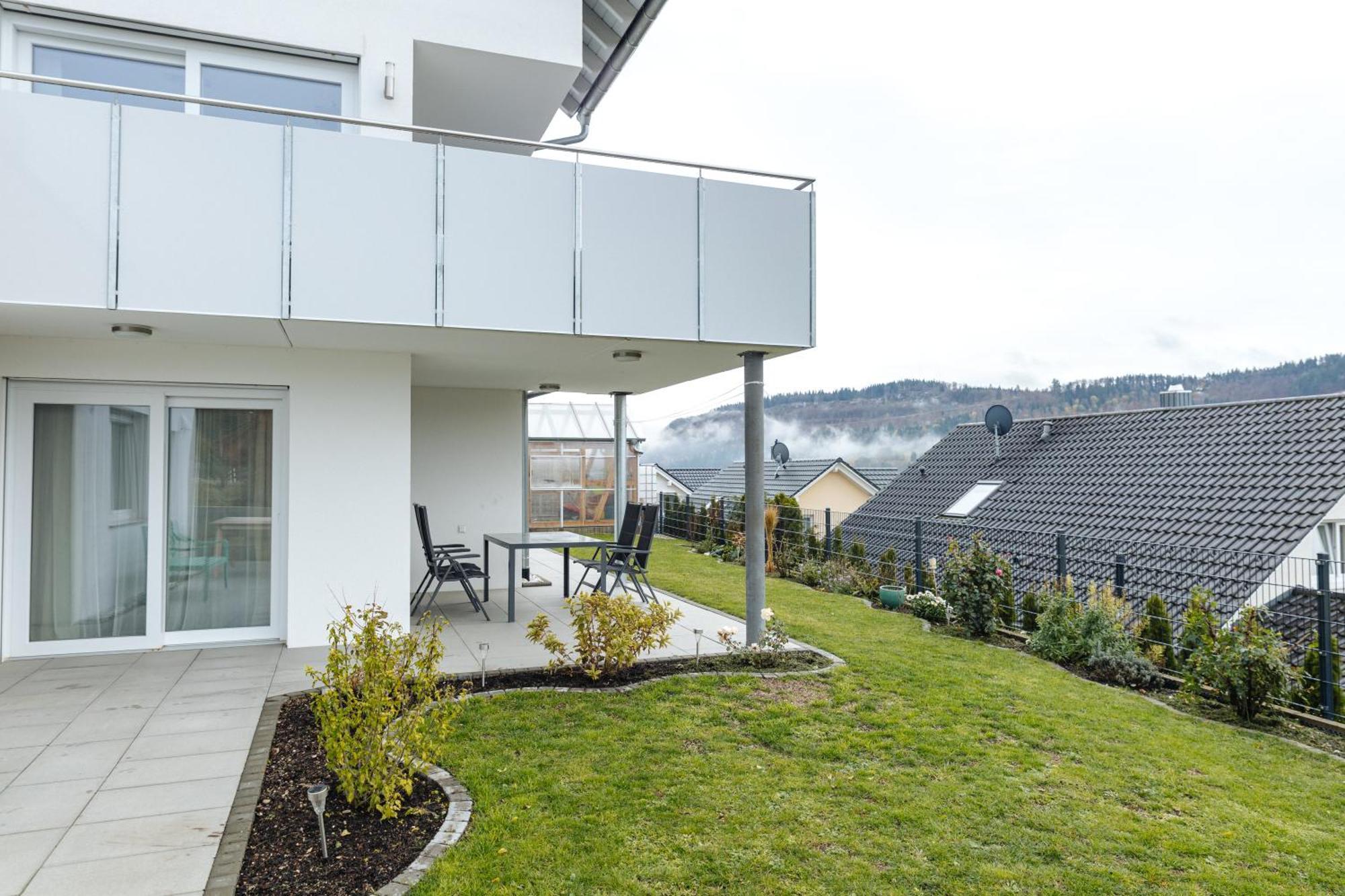 Atemberaubender Ausblick Mit Premium-Wanderwegen Vor Der Haustuer Apartment Albstadt Exterior foto